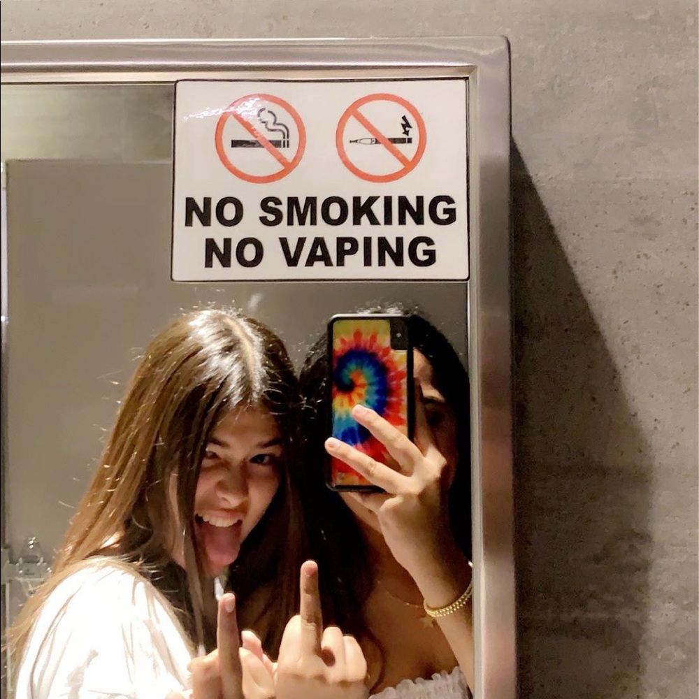 Meet your Posher, Esha